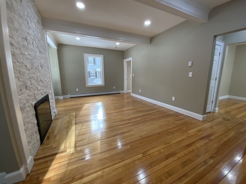 59 Beechmont Street Worcester, MA 01609 - Photo 16 of 39