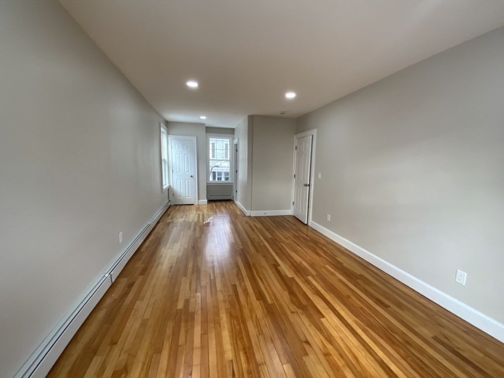 59 Beechmont Street Worcester, MA 01609 - Photo 23 of 39