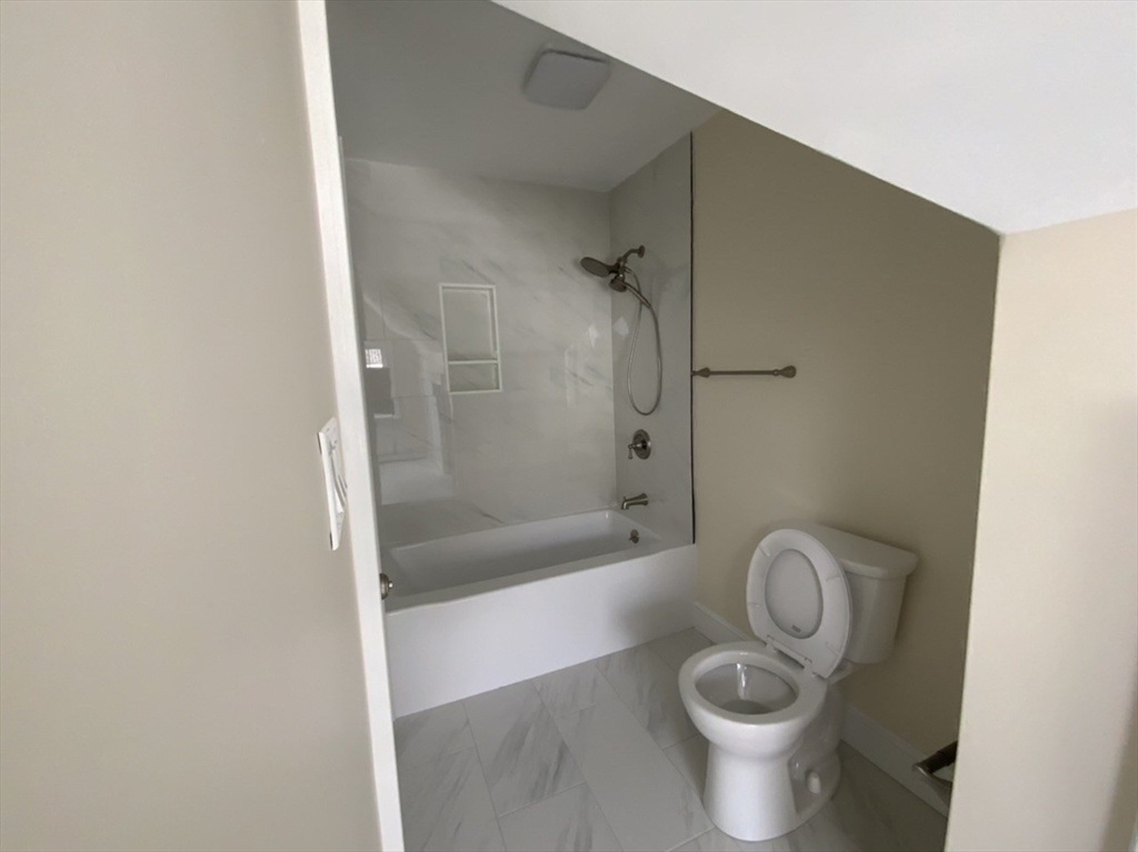 59 Beechmont Street Worcester, MA 01609 - Photo 28 of 39