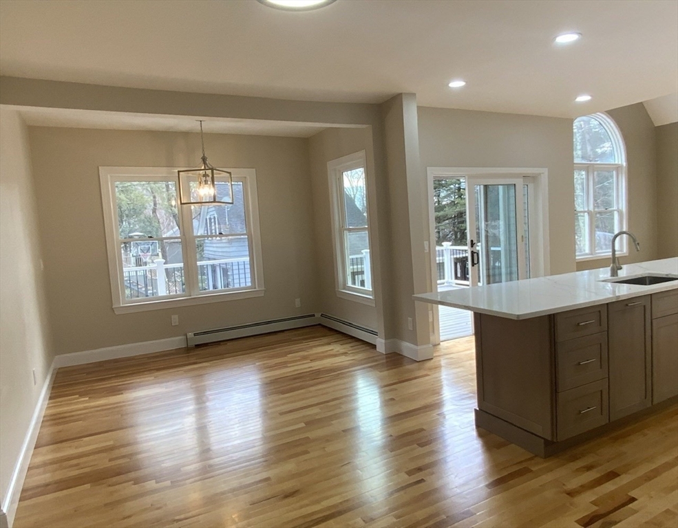 59 Beechmont Street Worcester, MA 01609 - Photo 6 of 39