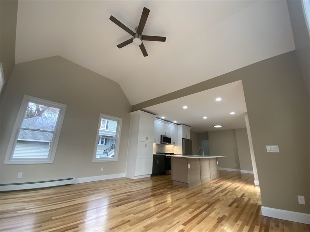 59 Beechmont Street Worcester, MA 01609 - Photo 7 of 39