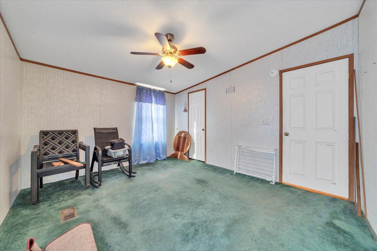 1421 Mob Creek Road Bedford, VA 24523 - Photo 26 of 44 a view of a livingroom with workspace