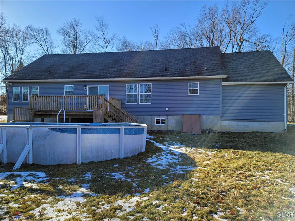 674 Batts Switch Road Pen Argyl, PA 18072 - Photo 3 of 15 Gallery Image 3
