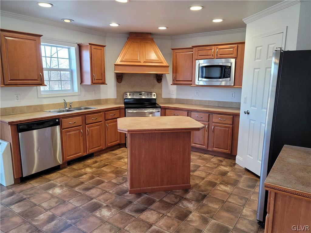 674 Batts Switch Road Pen Argyl, PA 18072 - Photo 5 of 15 Gallery Image 5