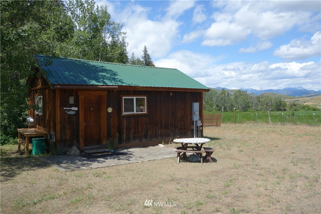1 Davis Lake Road Winthrop, WA 98862 - Photo 1 of 19 Gallery Image 1