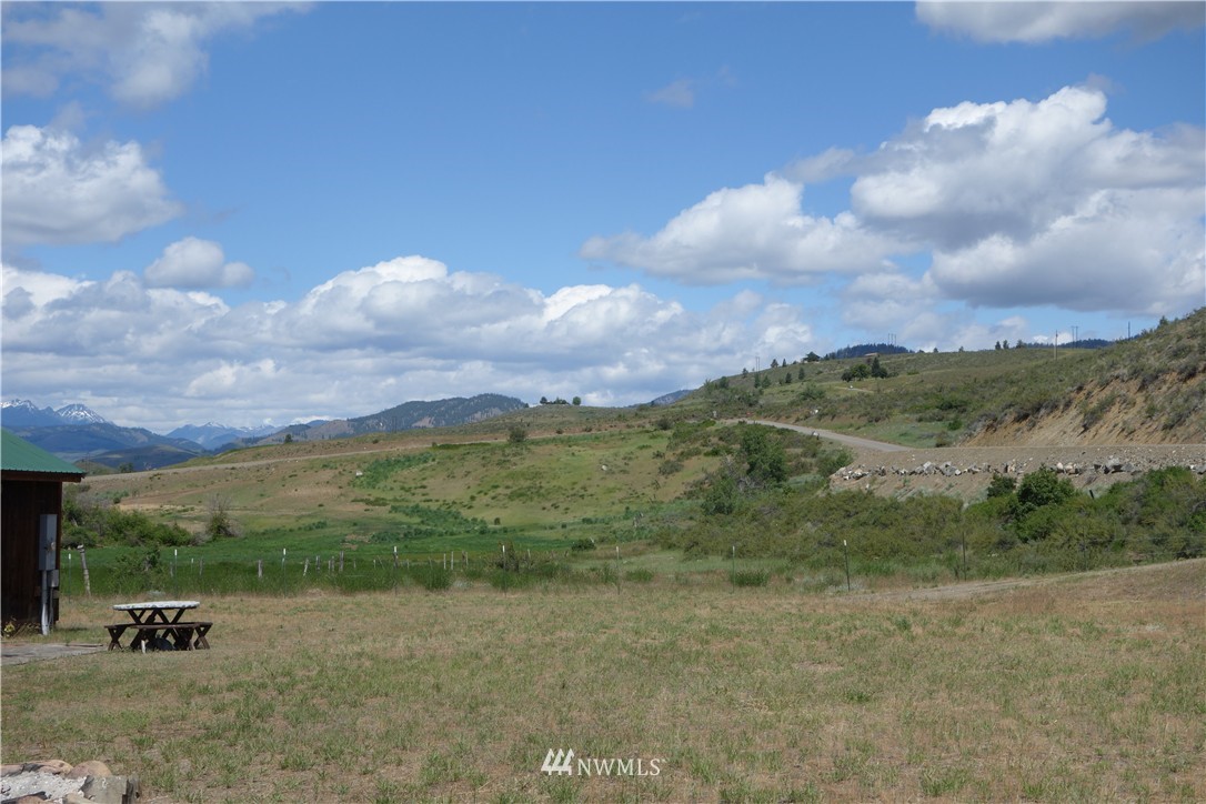 1 Davis Lake Road Winthrop, WA 98862 - Photo 4 of 19 Gallery Image 4