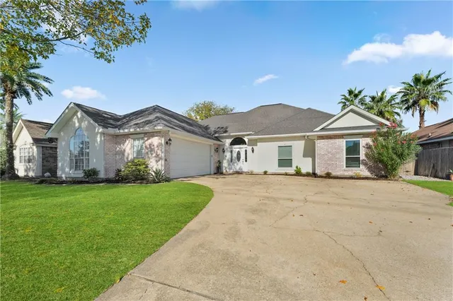 $469,000 | 1044 Clipper Drive, Slidell, LA 70458