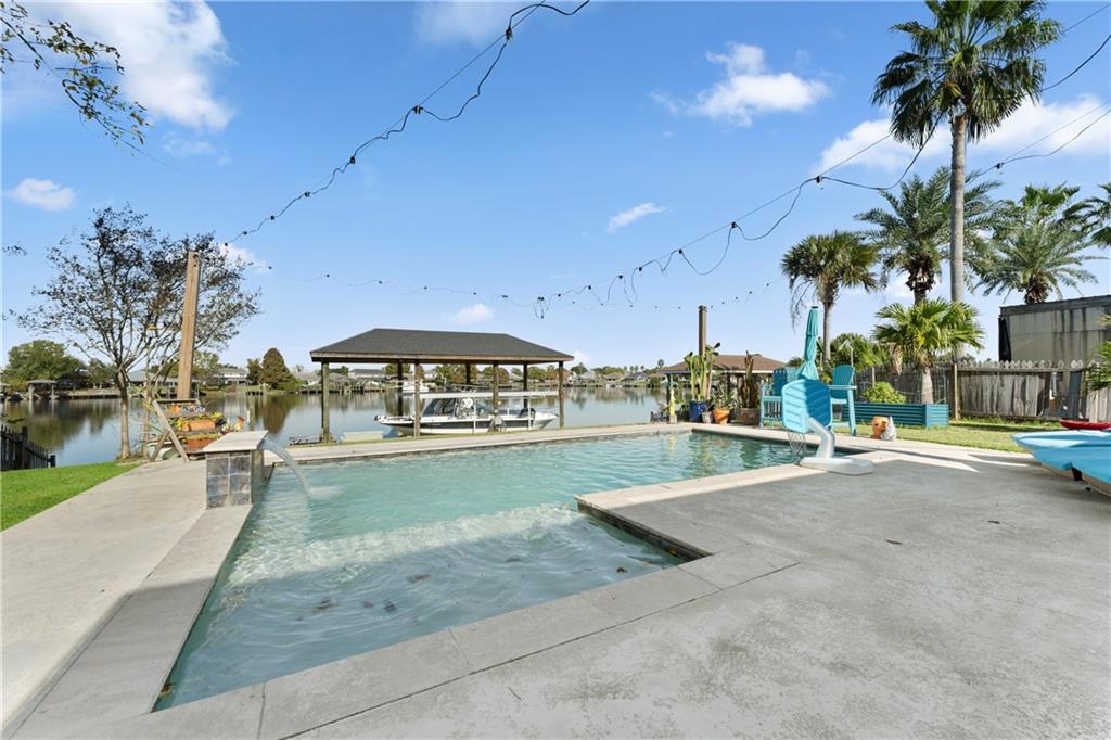 1044 Clipper Drive Slidell, LA 70458 - Photo 29 of 39