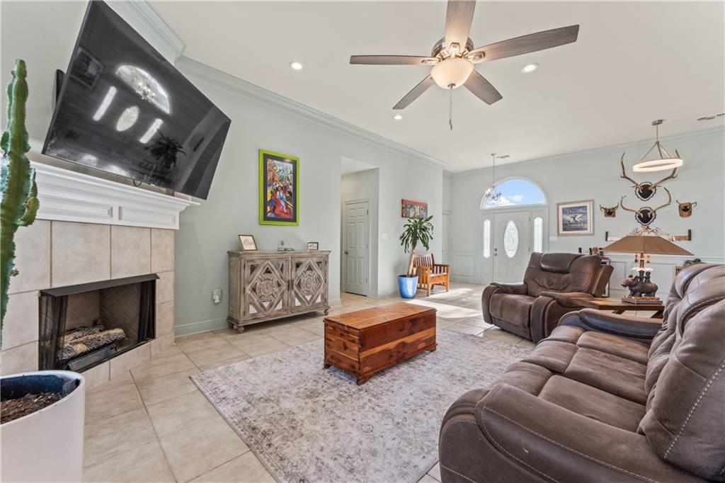 1044 Clipper Drive Slidell, LA 70458 - Photo 5 of 39