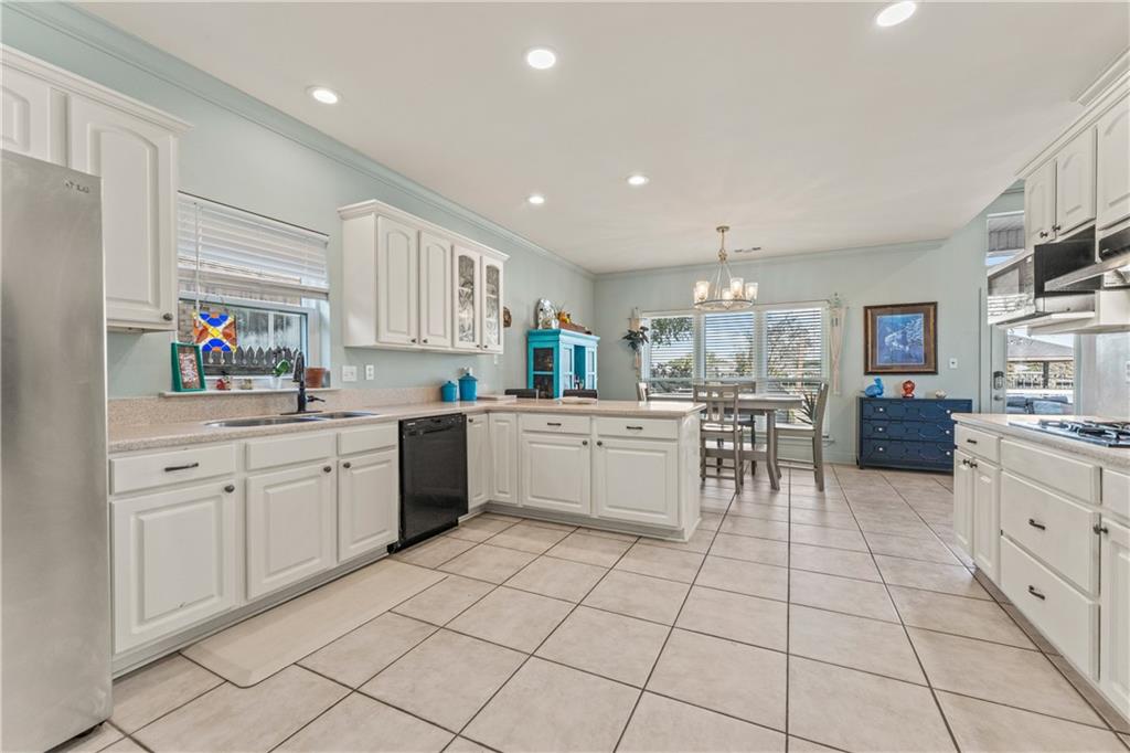 1044 Clipper Drive Slidell, LA 70458 - Photo 10 of 39