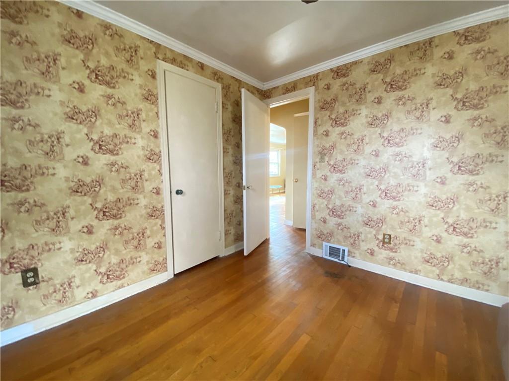 2052 Sunnydale Road Pittsburgh, PA 15243 - Photo 14 of 35 2nd main floor bedroom