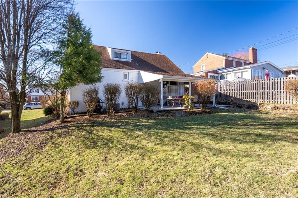 2052 Sunnydale Road Pittsburgh, PA 15243 - Photo 29 of 35 Fenced in and flat back yard