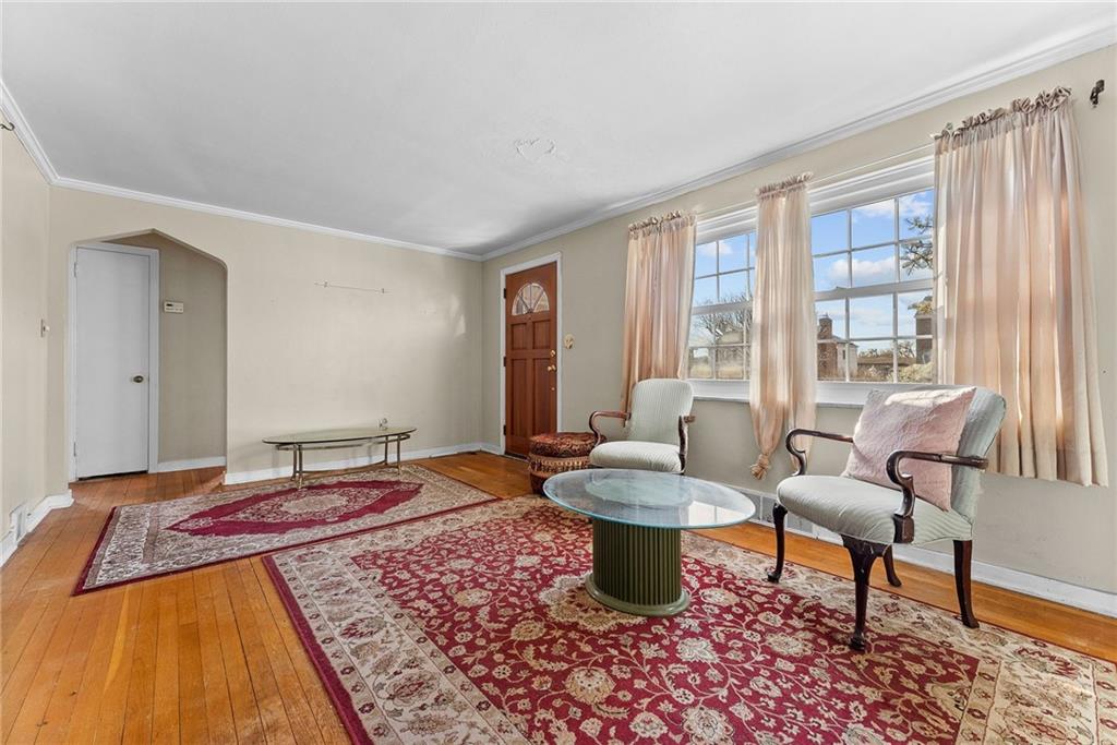 2052 Sunnydale Road Pittsburgh, PA 15243 - Photo 6 of 35 Gallery Image 6