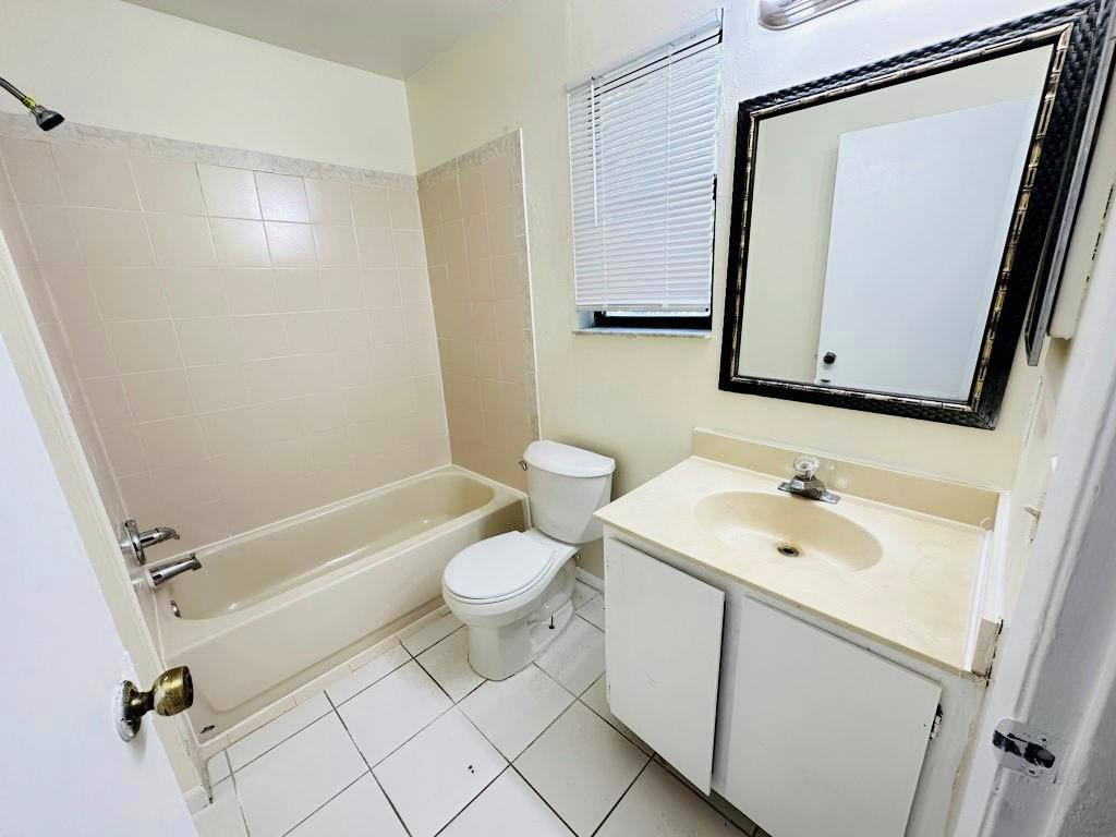 26 Crossings Circle, Unit E Boynton Beach, FL 33435 - Photo 18 of 25 Photo 18
