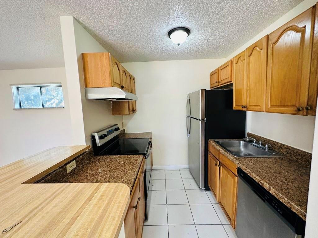 26 Crossings Circle, Unit E Boynton Beach, FL 33435 - Photo 8 of 25 Photo 8