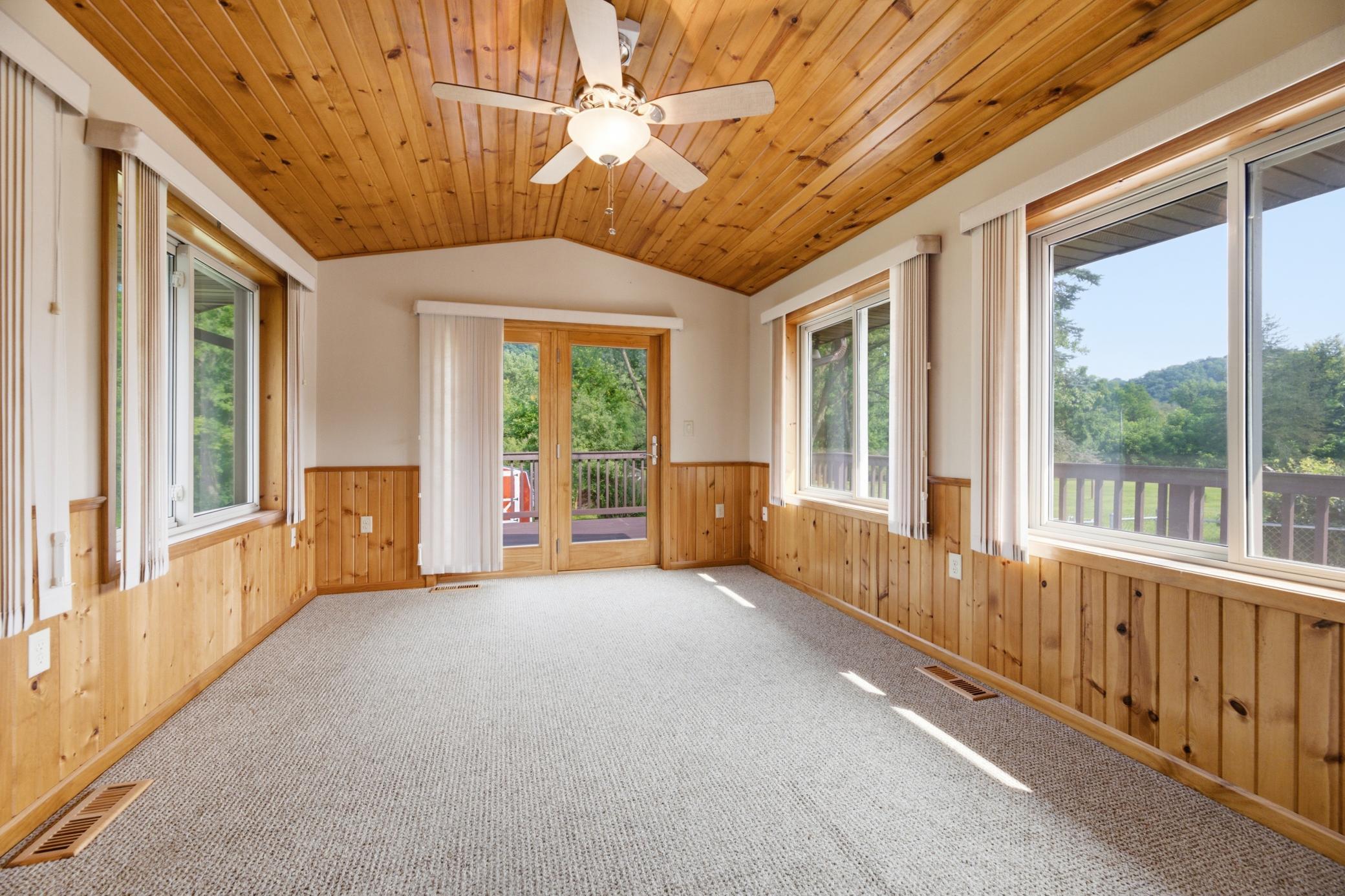 1580 Gilmore Valley Road Winona, MN 55987 - Photo 8 of 32 Gallery Image 8