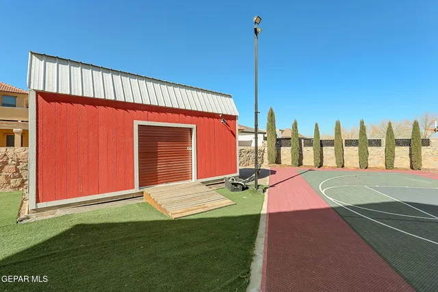 $575,000 | 520 Gomez Road, El Paso, TX 79932