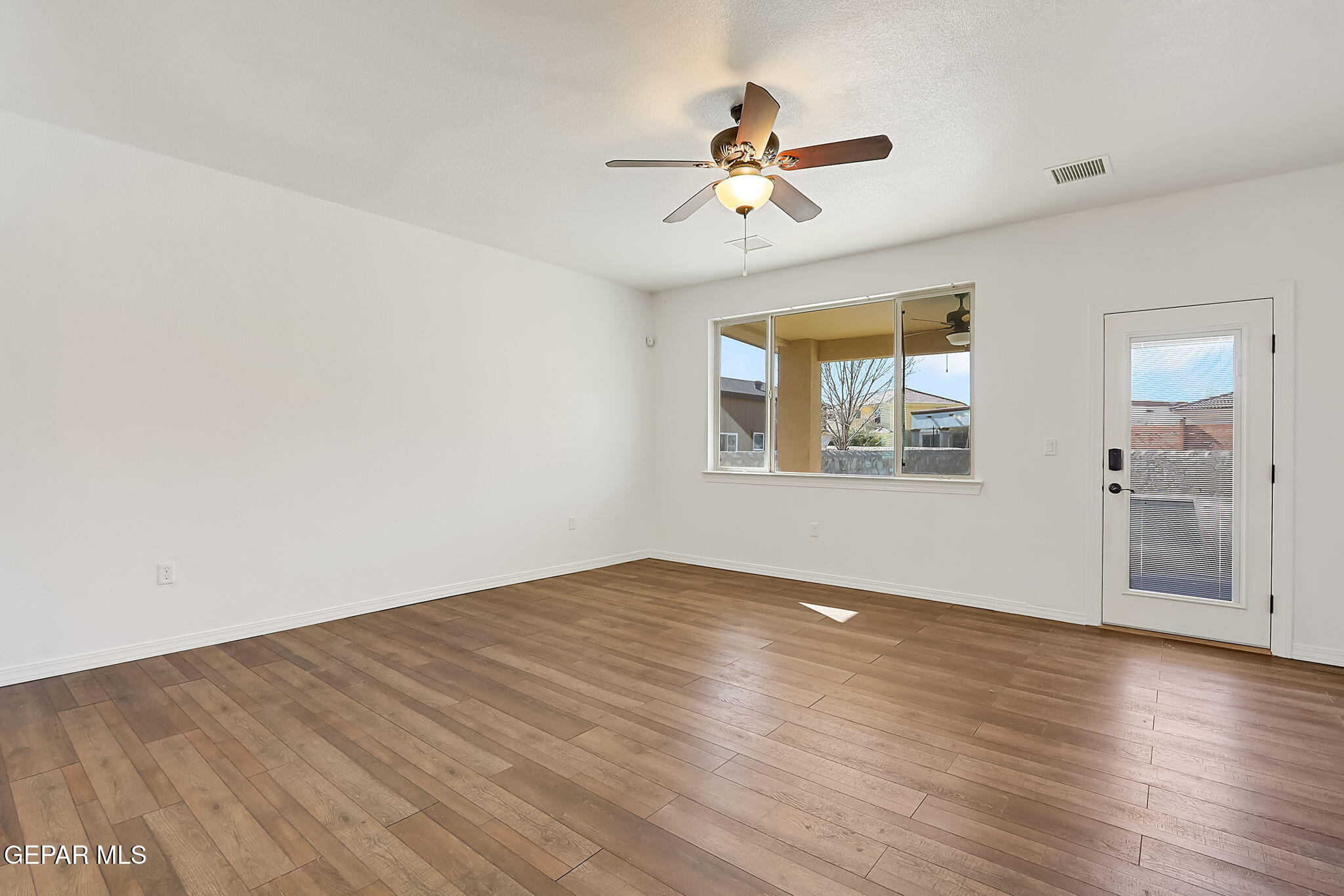 520 Gomez Road El Paso, TX 79932 - Photo 18 of 71 22-web-or-mls-IMG_7421