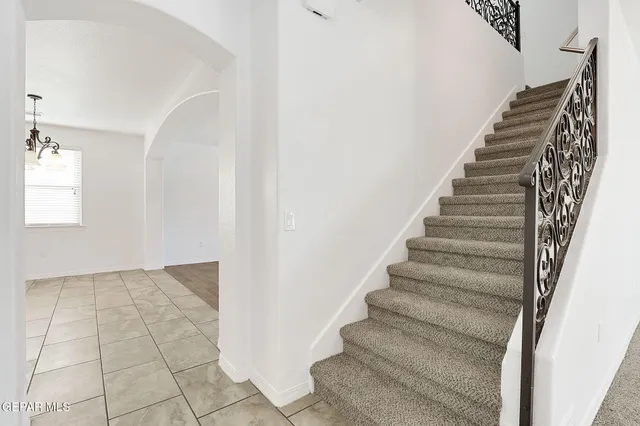 $575,000 | 520 Gomez Road, El Paso, TX 79932