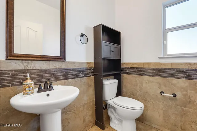 $575,000 | 520 Gomez Road, El Paso, TX 79932