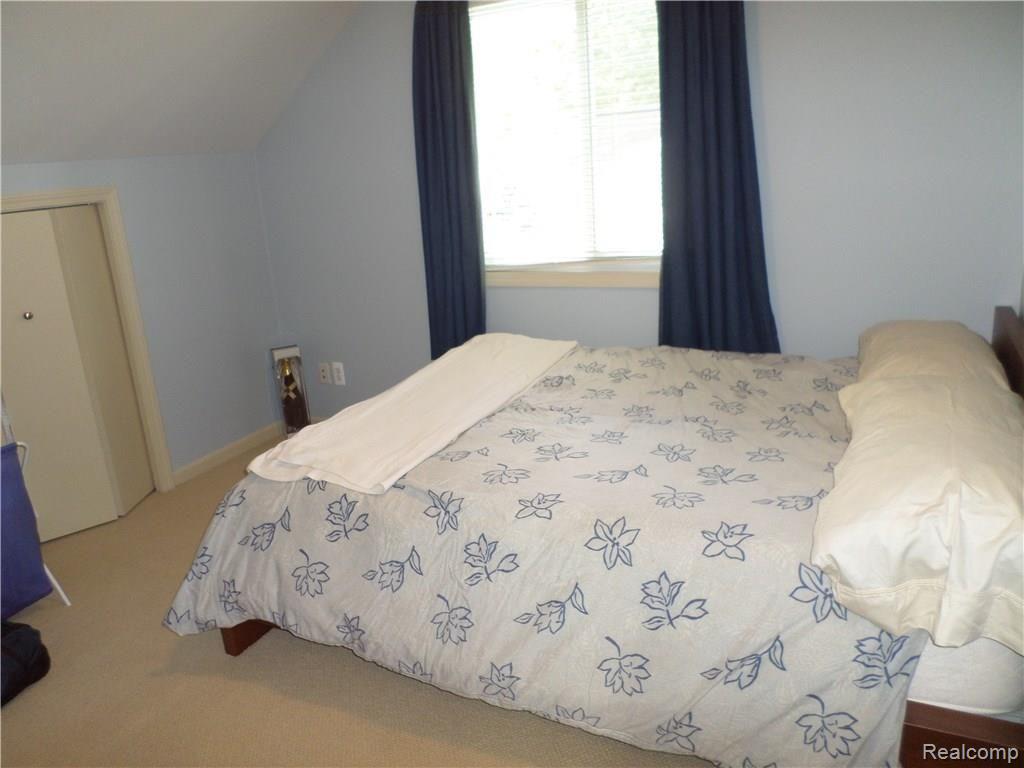 1383 Harvard Road Berkley, MI 48072 - Photo 22 of 34