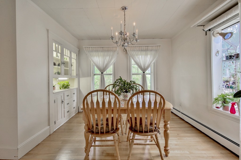 22 Hampshire Road Reading, MA 01867 - Photo 8 of 27 Gallery Image 8