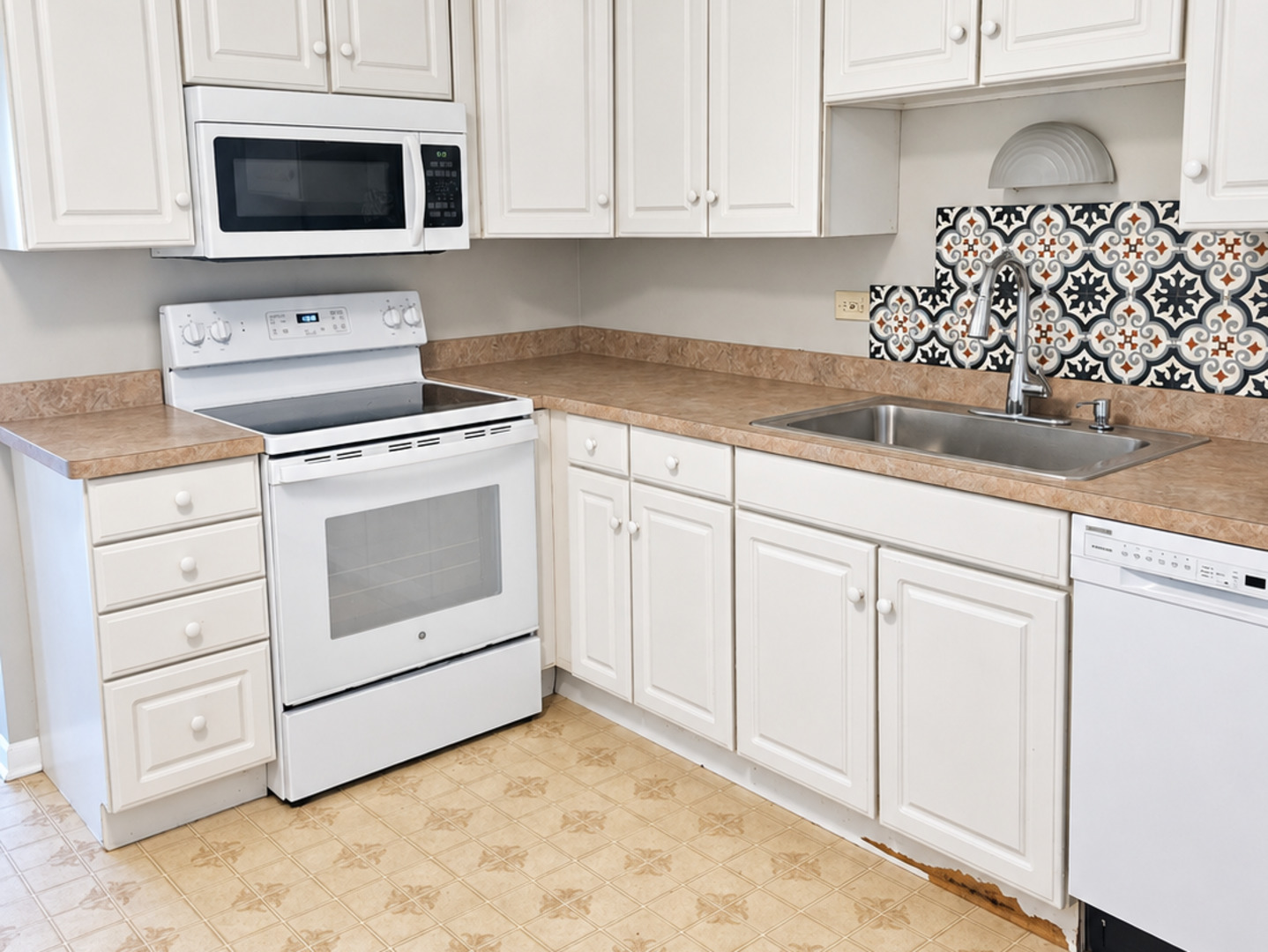 2000 Parkside Drive, Unit 2C Park Ridge, IL 60068 - Photo 4 of 6 Gallery Image 4