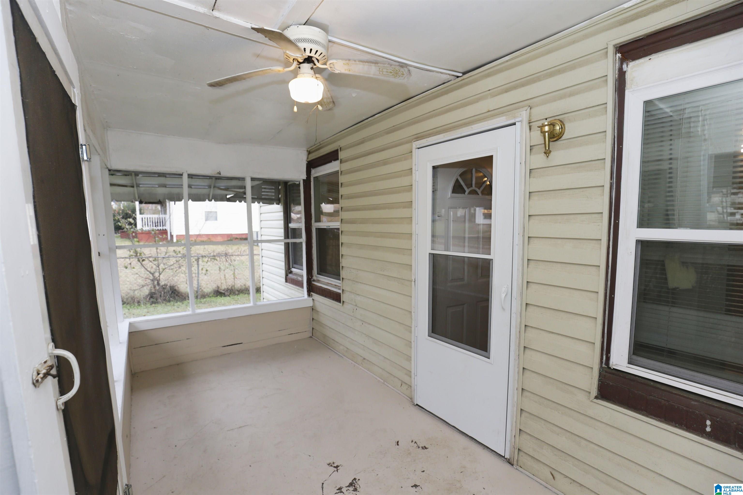 324 East 3rd Street Anniston, AL 36207 - Photo 3 of 19