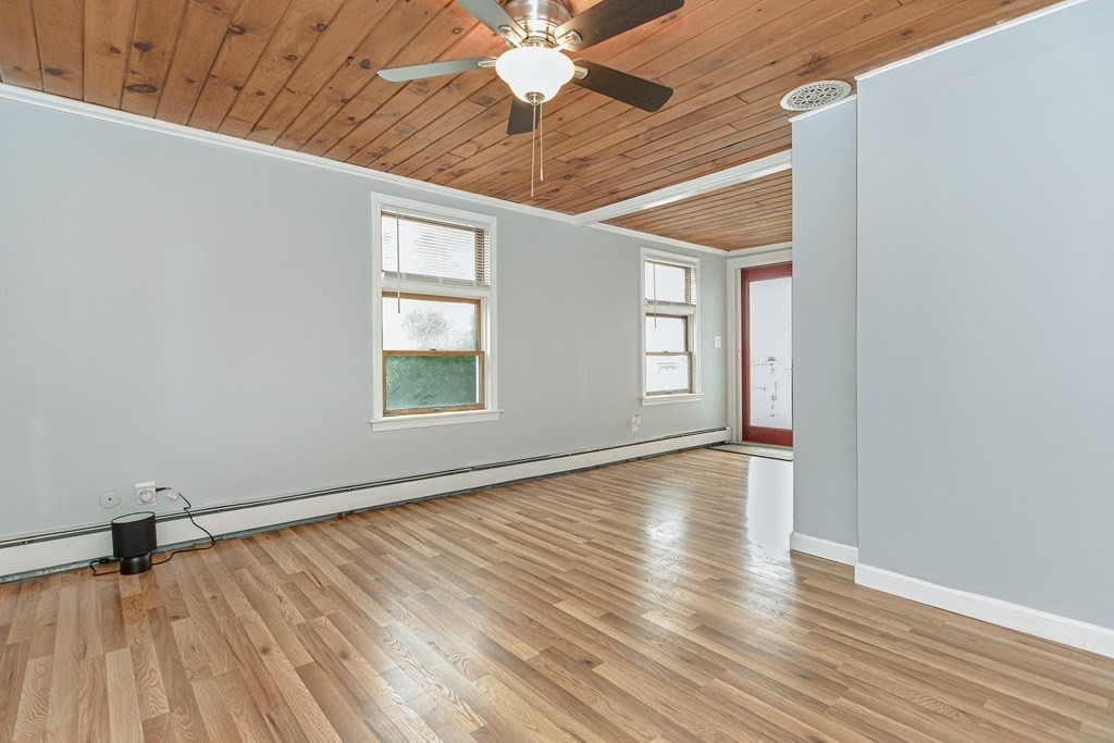 263 Middleboro Road East Freetown, MA 02717 - Photo 14 of 33 Gallery Image 14