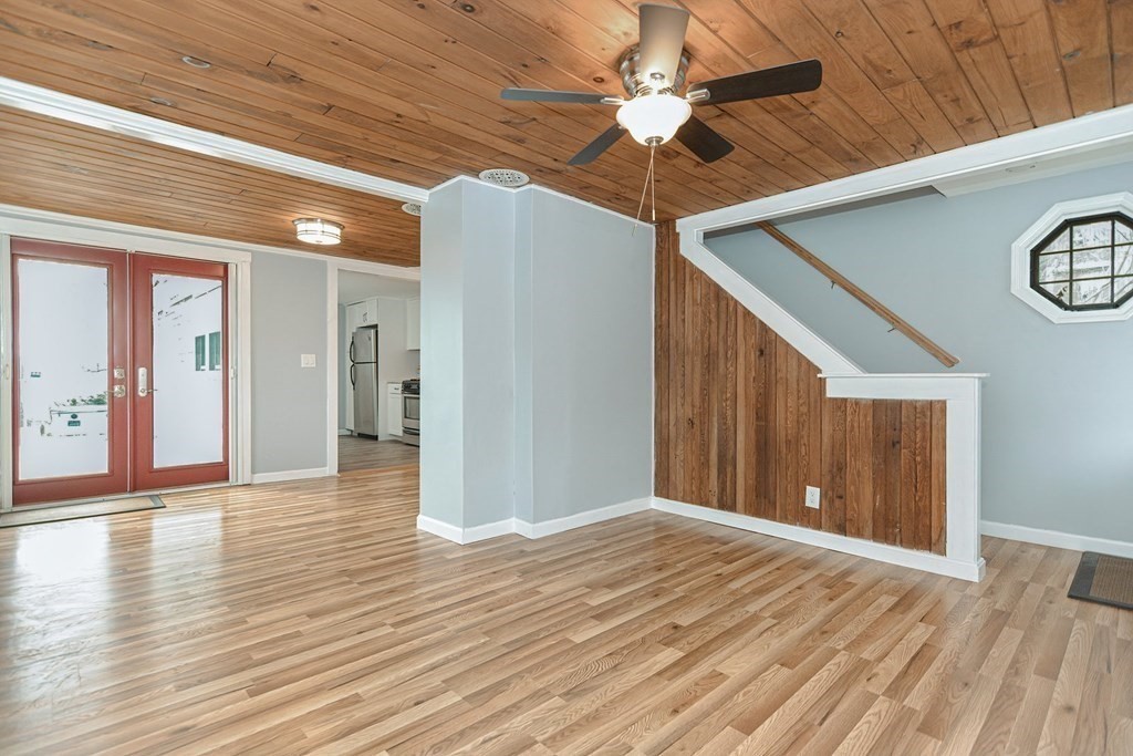 263 Middleboro Road East Freetown, MA 02717 - Photo 16 of 33 Gallery Image 16