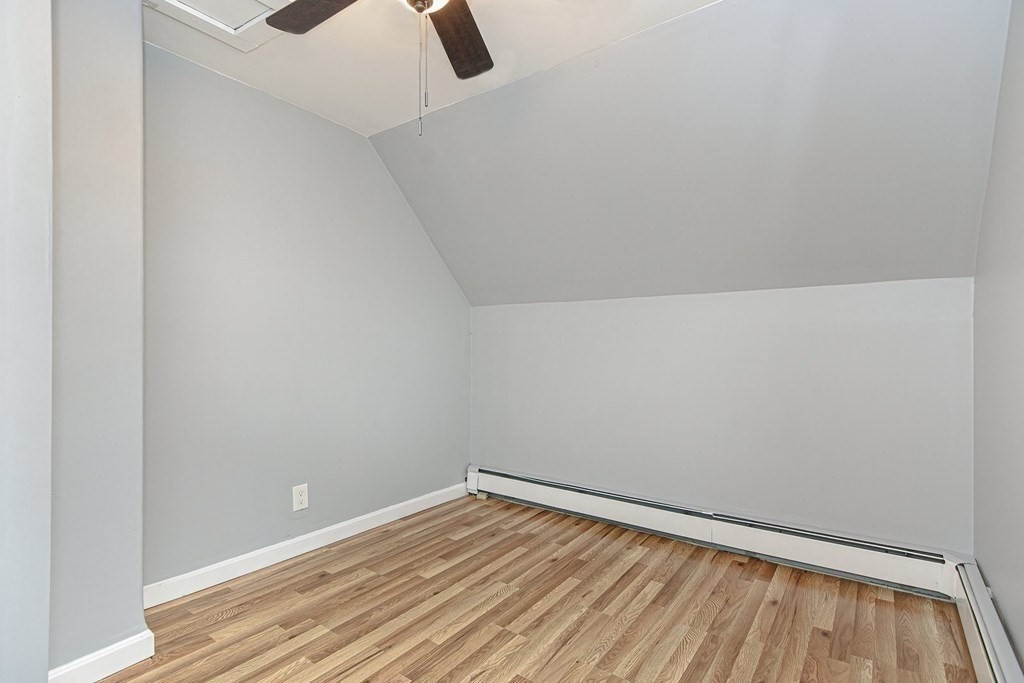 263 Middleboro Road East Freetown, MA 02717 - Photo 18 of 33 Gallery Image 18