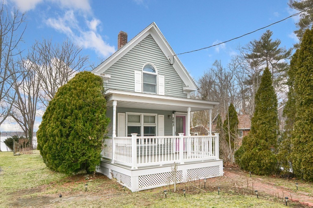 263 Middleboro Road East Freetown, MA 02717 - Photo 2 of 33 Gallery Image 2