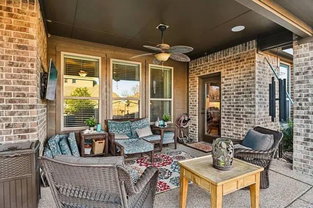 a picture of door with side of door