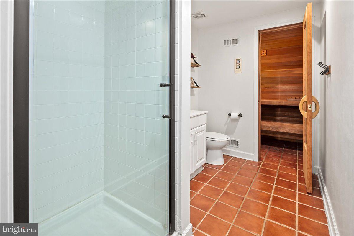 3012 Russell Road Alexandria, VA 22305 - Photo 40 of 56