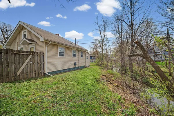 $125,000 | 102 North Hoke Avenue, Frankfort, IN 46041