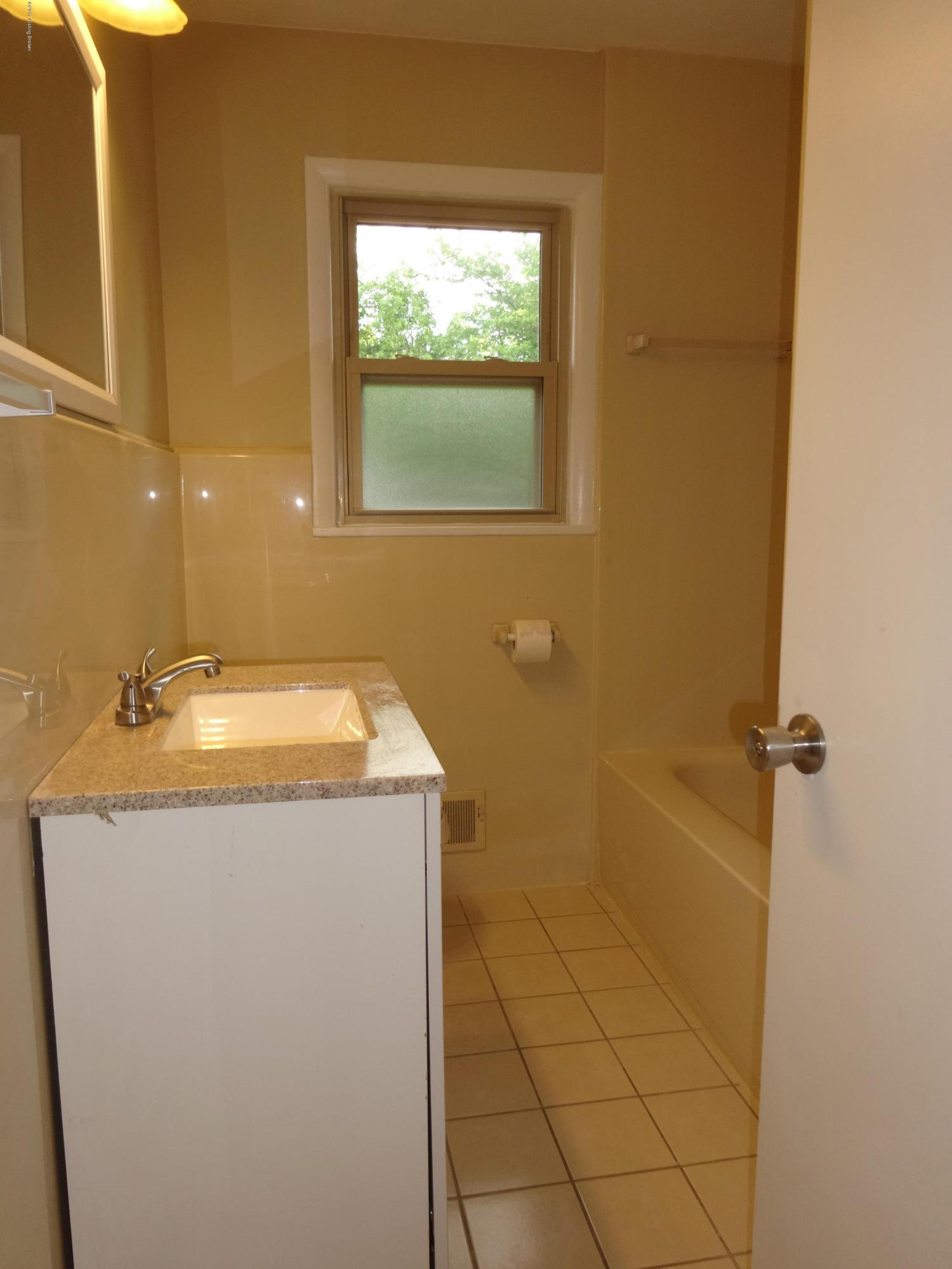 4102 Retreat Road Louisville, KY 40219 - Photo 42 of 51 DSC03204