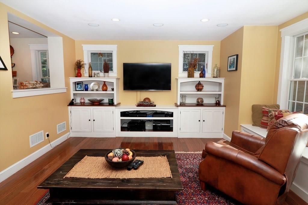 17 Dover Road Natick, MA 01760 - Photo 12 of 33 Gallery Image 12