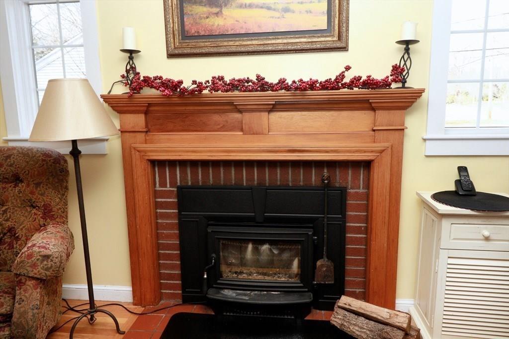 17 Dover Road Natick, MA 01760 - Photo 6 of 33 Gallery Image 6
