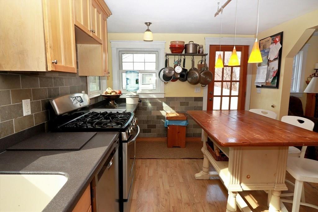 17 Dover Road Natick, MA 01760 - Photo 9 of 33 Gallery Image 9