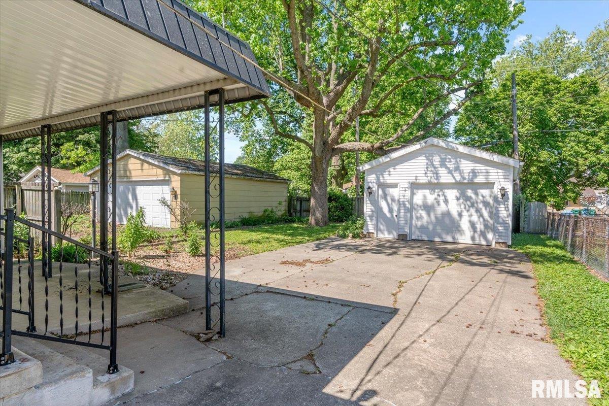 2505 South 5th Street Springfield, IL 62703 - Photo 26 of 30