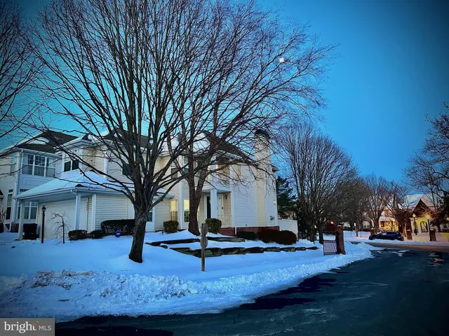 $1,025,000 | 9800 Bolton Village Court, Fairfax, VA 22032