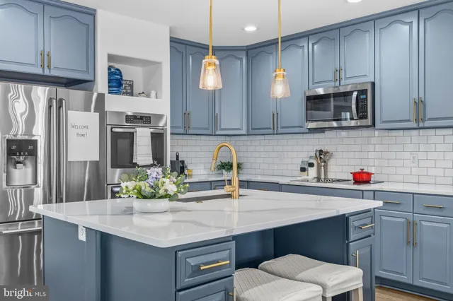 $1,025,000 | 9800 Bolton Village Court, Fairfax, VA 22032