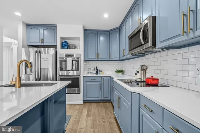 $1,025,000 | 9800 Bolton Village Court, Fairfax, VA 22032