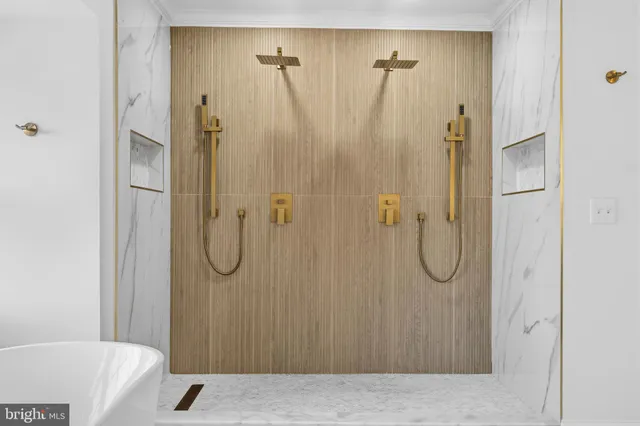 $1,025,000 | 9800 Bolton Village Court, Fairfax, VA 22032