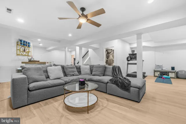 $1,025,000 | 9800 Bolton Village Court, Fairfax, VA 22032