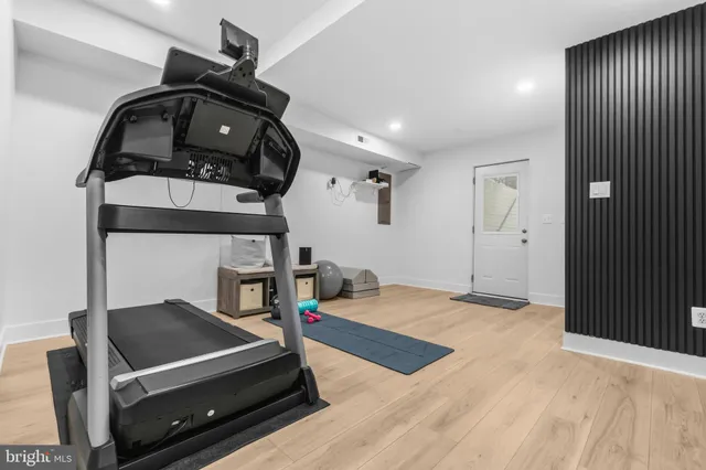 $1,025,000 | 9800 Bolton Village Court, Fairfax, VA 22032