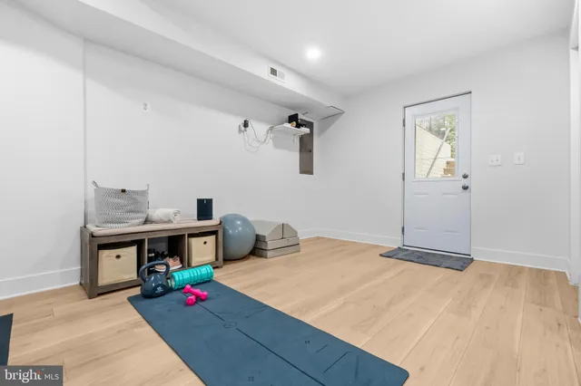 $1,025,000 | 9800 Bolton Village Court, Fairfax, VA 22032