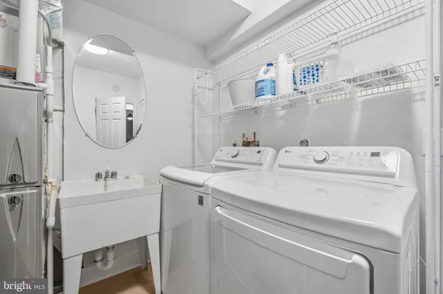 $1,025,000 | 9800 Bolton Village Court, Fairfax, VA 22032