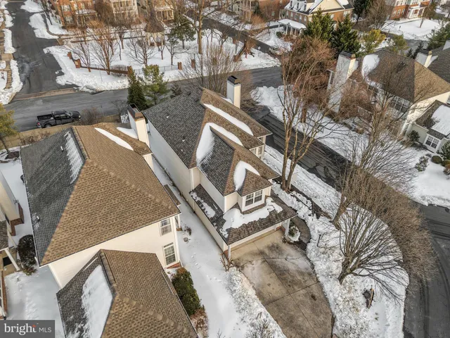 $1,025,000 | 9800 Bolton Village Court, Fairfax, VA 22032