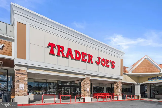 $1,025,000 | 9800 Bolton Village Court, Fairfax, VA 22032